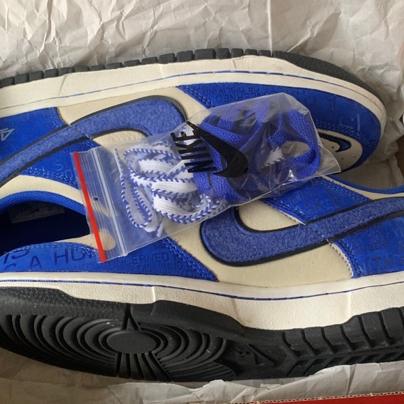 Nike Dunk Low (GS) Jackie Robinson Anniversary Dunks - Picture 5 of 5